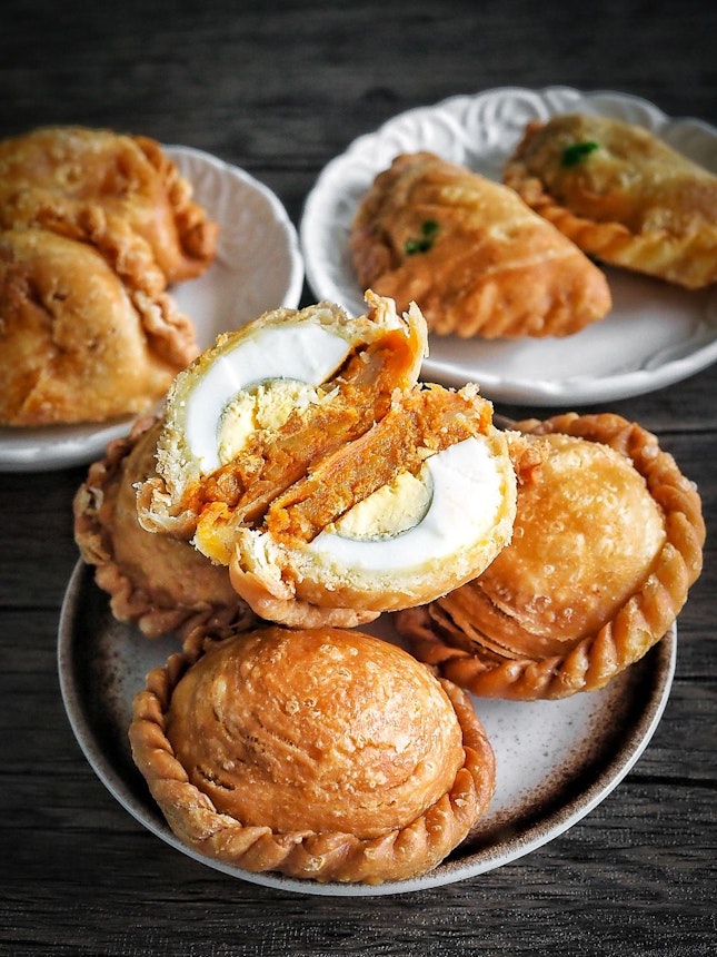 Egg Curry Puff