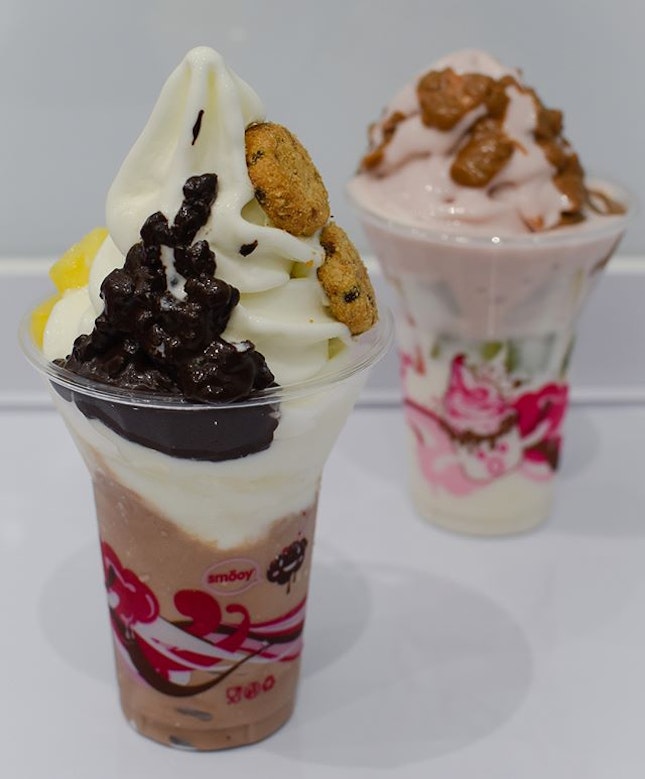 Twister [$5.90] 
Available in standard / customized options, each twister comes with a choice of freezer or froyo/softserve as the base, topped with a swirl of 🍦 and 2 toppings.