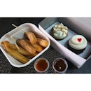 churros and cupcakes #altyard #churros #cupcakes #sgcafe #desserts #burpple