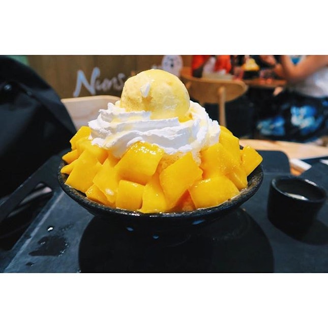 Nunsaram Korean Dessert Cafe [ New Post ]
We decided to order a refreshing serving of Mango Bingsu at a dessert cafe located at Westgate Mall!