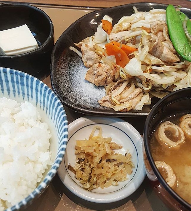 A tasty way of consuming your veggies with Yasai Itame Teishoku (10.90).