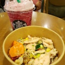 Roasted Chic Quinoa Bowl and Ruby Red Grape Frap for my dinner.