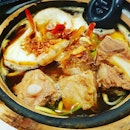 Geylang prawn and pork rib yellow noodle ~ located at changi T4 level 2 food emporium.