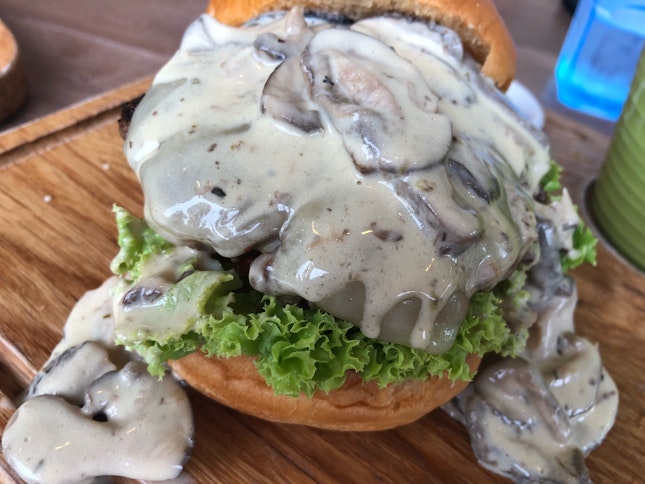 Mushroom Cheeseburger