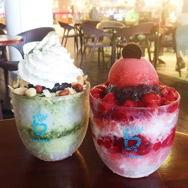 Green Tea Bingsu & Strawberry Bingsu 🍧 • All that hype for Caffé Bene made me have high expectations on my first visit.