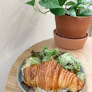 Croissant With Herbed Chicken (RM16)