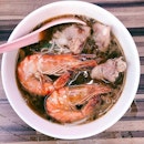 Old house dinosaur prawn noodle ($15) • its located along the shophouses at Neil Road - probably hidden behind some construction now.