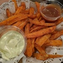 Great fries. Great sauces.