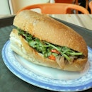 #Banhmi @ S-V Vietnamese Cuisine @ PGP in NUS

Bbq chicken banh mi aka Bah mi thit nuong.