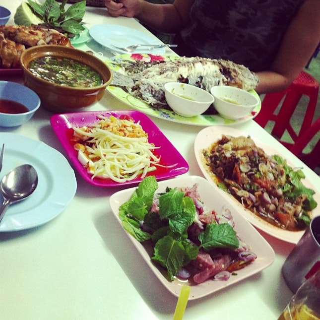 ทั้งหมดนี่กินสามคน (ยังไม่หมดนะ) #thaiig #food