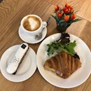 Light Lunch Set ($12.50) - Ham & Cheese Croissant + Vanilla Eclair + $1.80 for upgrade to Flat White 🥐