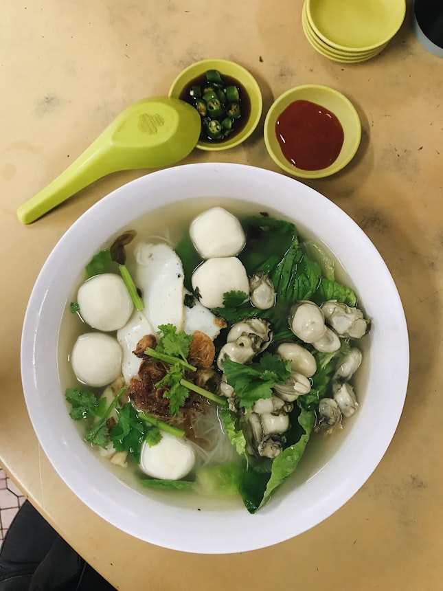 Fish Ball Noodles + Oysters (RM16)
