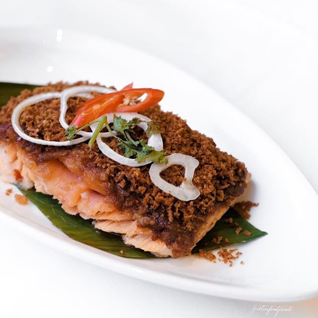 Grilled Salmon with Rempah and Spicy Coconut ($70/$80++ Ramandan buffet for weekday/weekends).