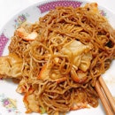 recently into the Malaysian style wanton mee (black sauce, sometimes mix with ketchup).