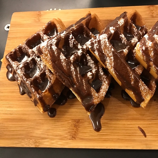 Waffles With Nutella