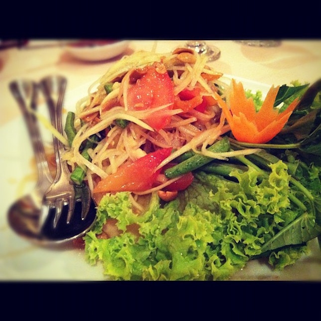 Papaya Salad last friday night. Dinner for the one and only queen @keltanpj 👸❤ #food #foodstagram #foodporn #instafood #instasg #igers #instamood #instaddict #instagram #singapore #thaifood #papaya #salad #thailand #asian