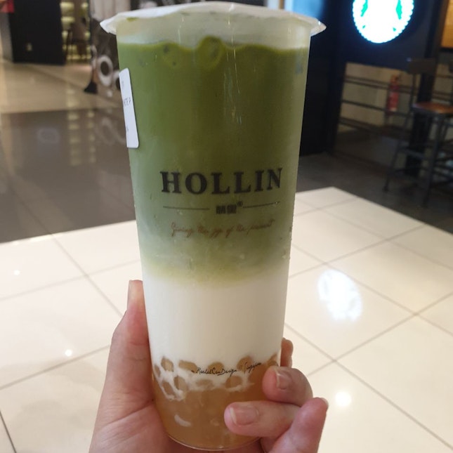 Matcha Latte With Honey Pearls