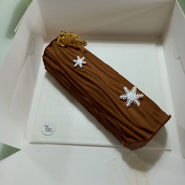 Valrhona Chocolate Logcake