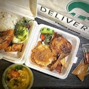 🏨 Sangam Crispy Fried Duck Rice, Original Smashed Fried Chicken Rice & Chicken Soup SGD 28.30 from @bebekgorengpakndut_sg via @deliveroo_sg 🏨 As Deliveroo's tagline says, I got "Proper food, Proper delivery."