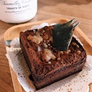 [Car-rousel] 6.5/10 
Shared a Milo Dino Fudge ($6.50) after lunch at a whimsical little cafe called Car-rousel.