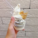 Milk cow's organic natural honey comb froyo yogurt🍯 It's my first time trying milk cow too.