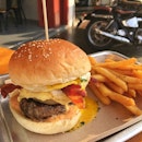 Cafe Racer's Cheese Burger