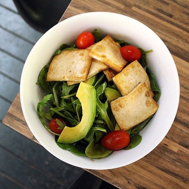 If you are looking for something light and healthy, their Grilled Tofu and Avocado Salad is packed with flavour and nutritions.