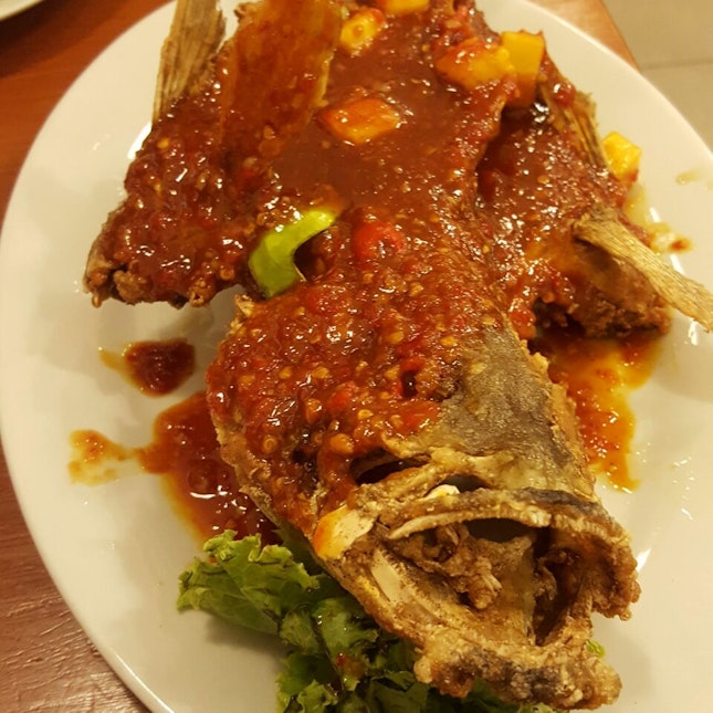 Crispy Grouper with Thai Chilli Sauce