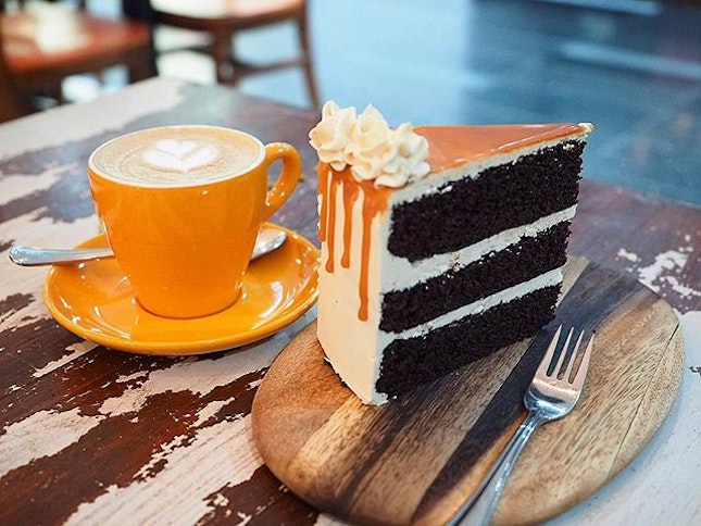Rise & Shine @threecupscoffeeco Salted Caramel Cake + Cappuccino makes the day better.