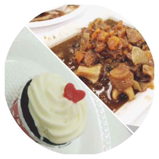 #Lunch 
Homemade Oxtail & Red Velvet Cake!