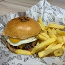 Burg’s Classic Cheeseburger ($5.50)