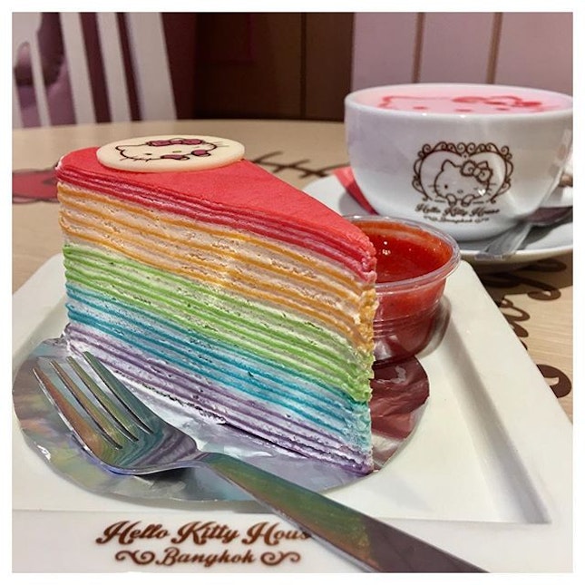 Hello Kitty 😍💕
Rainbow Crepe Cake | 175 THB
Fresh Pink Milk | 80 THB
-
It was just a dream before.