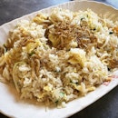 Silverfish fried rice 😋😋👍🏼 #sinhoisai #新海山 #tiongbahru #friedrice