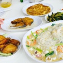 Dinner ❤️ #veryengandfamily #sembawangwhitebeehoon #whitebeehoonrestaurant