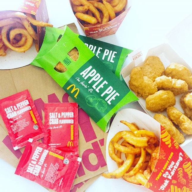 National Day Sharing Bundle [$9.90]
• 9 Pieces Nuggets
• 2 Twist & Shake Fries
• 2 Apple Pie
When your favourites gather together😍

#burpple