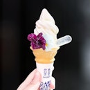 [PROMO] In celebration of its first anniversary at @CitySquareMall, @IcenoieHokkaido.SG presents Honey Soft Serve🍯
・ 
Fresh from the hive honey that’s collected from acacia flower, this outlet special soft serve [S$7.00] comes with a drip-it-yourself honey dropper and edible flowers.