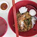 Songkee Fishball Noodles ($4.50) | Popular supper spot in the neighborhood but I was lucky enough to have this on a weekday afternoon and I didn't have to wait for it all.