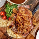 Crispy Roasted Pork Belly
:
:
#singapore #sg #igsg #sgig #sgfood #sgfoodies #food #foodie #foodies #burpple #burpplesg #foodporn #foodpornsg #instafood #gourmet #foodstagram #yummy #yum #foodphotography #nofilter #dinner #thursday #crispy #roast #pork #porkbelly #porkknuckle #starker #hillview