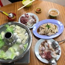 Hainanese Steamboat And Chicken Rice