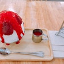 Strawberry Cheesecake Kakigori
