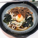 Coach Moo — Udon in soy-based soup with bulgogi and onsen tobikko.