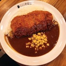 Throwback to my scrumptious Pork Cutlet Curry Rice with corn add-on at Coco Ichibanya 🤗 ⠀
.⠀
.⠀
.⠀
.⠀
.⠀
#thequirkyfoodie #foodie #indofoodie #sgfoodblogger #sgfooddiary #sgfoodporn #instafoodsg #foodsg #singaporefood #foodstagram #instafood #foodphotography #burpple #sgfoodie #sgfoodies #sgeats #sgfood #sgfoodlover #foodie #sgfoodtrend
#cocoichibanya #japanesecurryrice