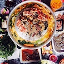 Feasting after a day of hard-work w the gang // 爆 Quota 😫#latergram #onthetable #fotd #food #foodgasm #foodstagram #foodphotography #vsco #vscom #vscofood #igsg #instafood_sg #dinner #foodporn #yummy #mookata #thai #thaisteamboat #tomyumkungfu #igsg #burpple #mookatasg