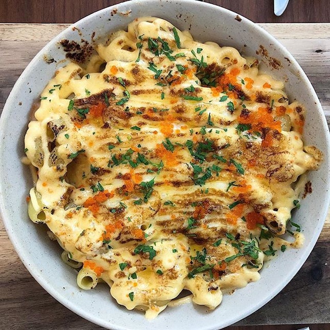 This Mentaiko Mac ‘n’ Cheese ($20.50+) was so stuffed with crab meat and cheesy goodness that it got demolished within minutes!💯💯🦀 #macandcheese #brunch