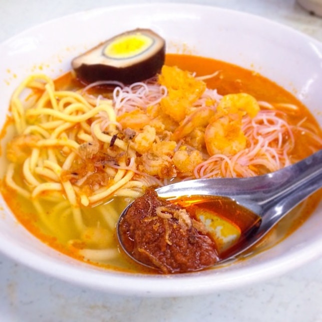 The famous Old Green House hokkien prawn mee soup (large) at only 4.50rm.