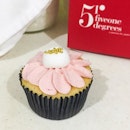 Sis @hungrybaker surprised me with a strawberry flower cupcake!