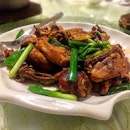 Ginger, Spring onion Duck
▪️
Love the idea that they offered this cooking preparation for the  Peking duck leftovers.