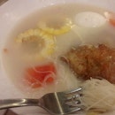 Papaya Soup Vermicelli (beehoon) with Chicken Cutlet and Corn cob.