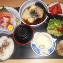 Rainy days tend to make me feel more hungry, so the set from Haru Haru Japanese Restaurant is perfect.