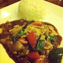 Heavy rain and can only dine at hotel lobby..... chicken thingy with rice :) @st_11